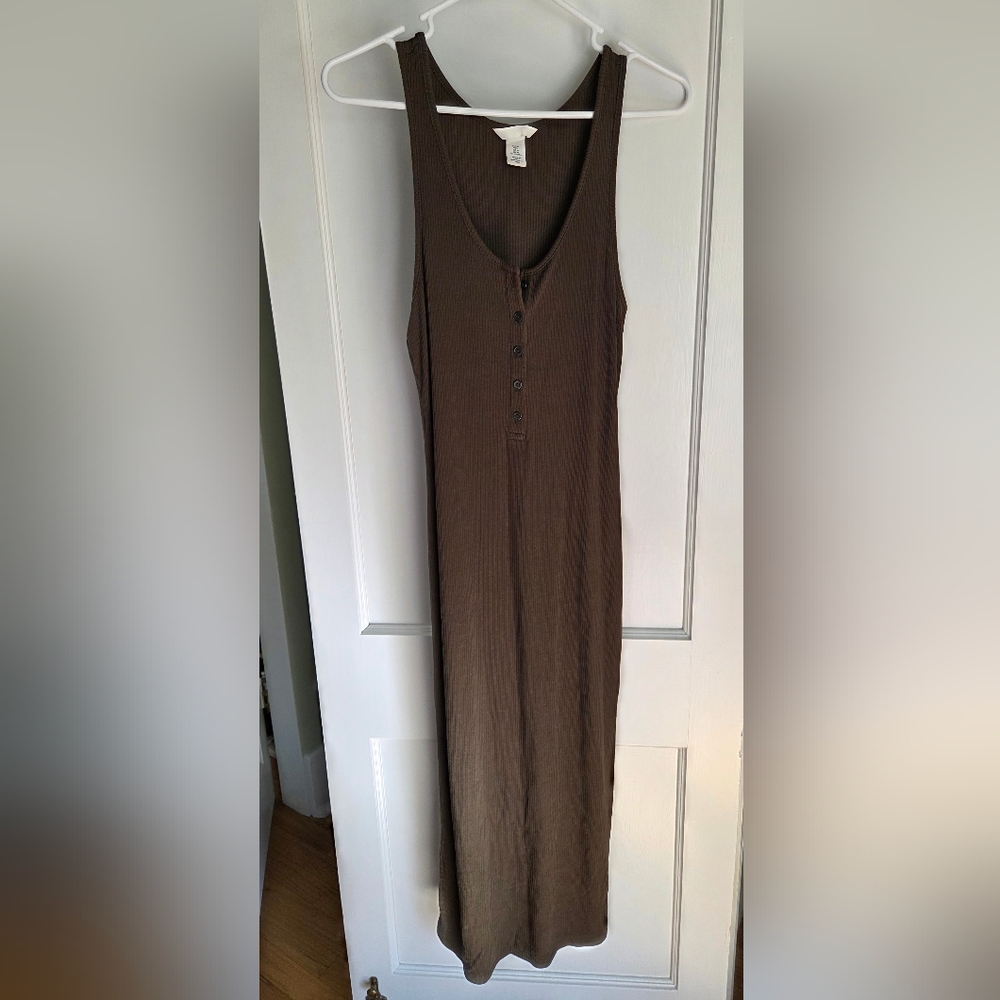 Deep Green Sleeveless Button-Down Dress